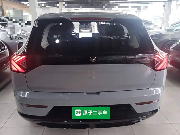 BAIC Arcfox T1, 2025 — фото 6 из 9
