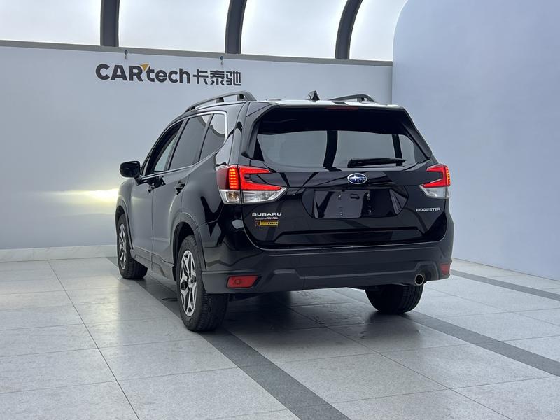 Subaru Forester, 2022 — фото 3 из 11