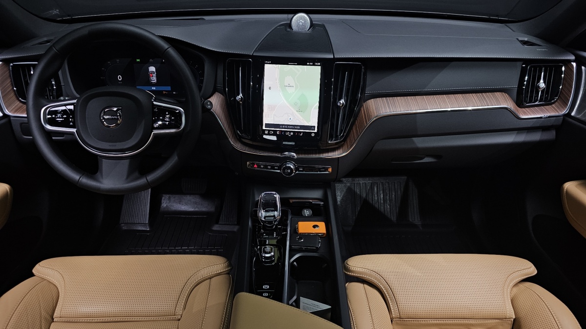 Volvo XC60, 2024 — фото 7 из 12