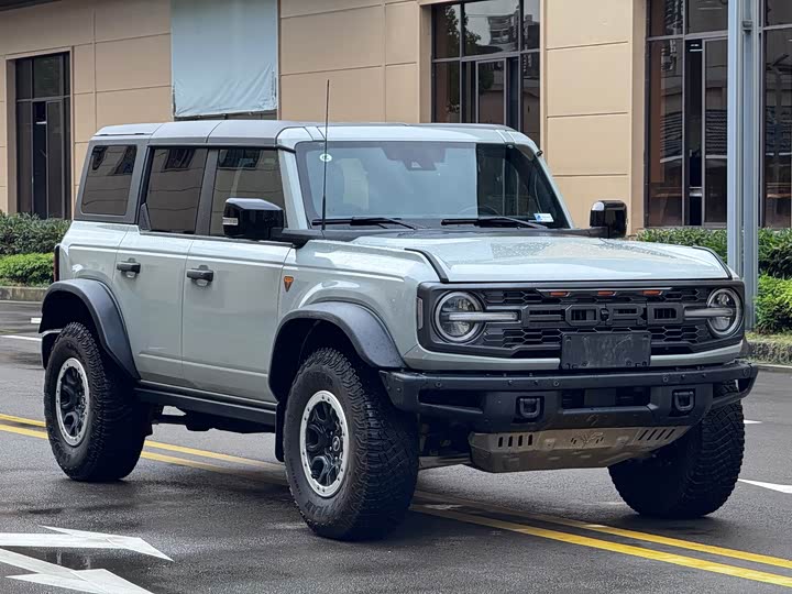 Ford Bronco, 2024 — фото 3 из 9