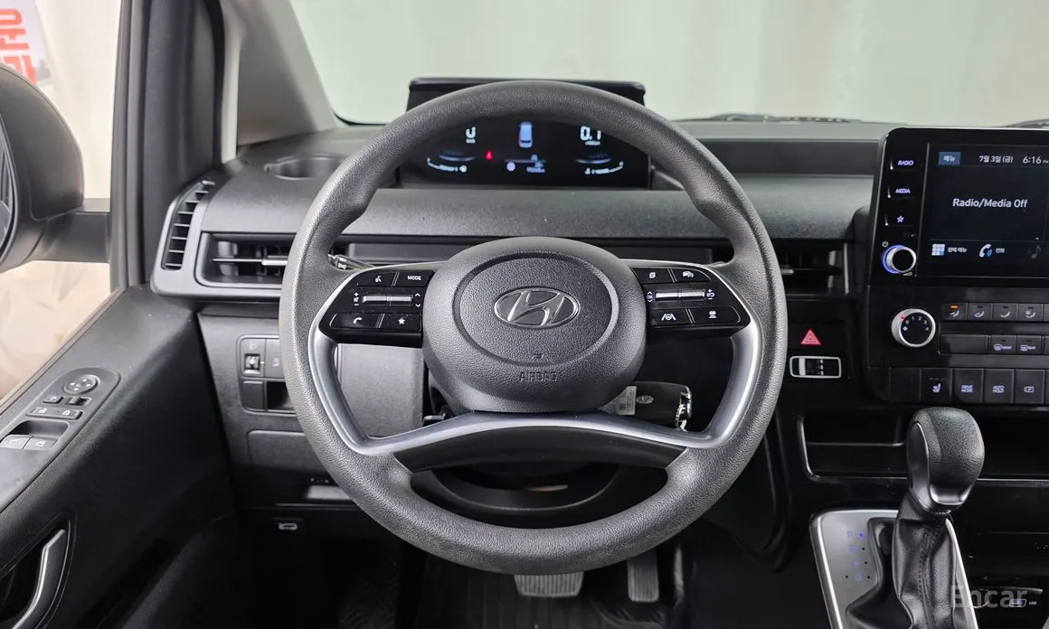 Hyundai Staria, 2022 — фото 12 из 12