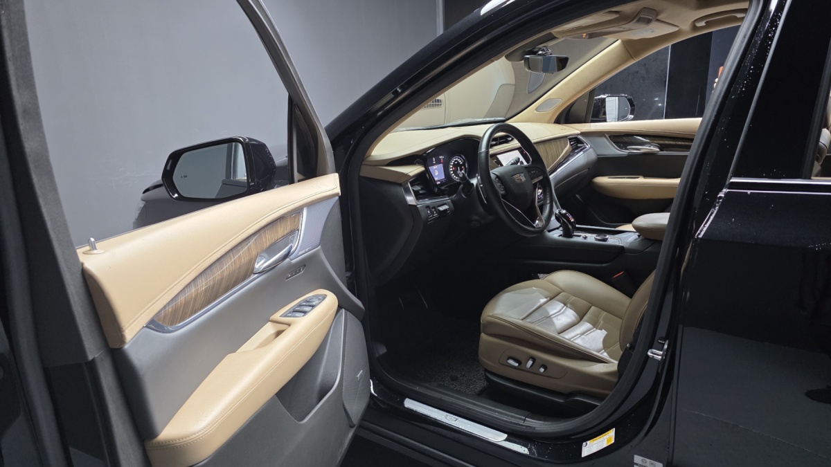 Cadillac XT6, 2023 — фото 10 из 12