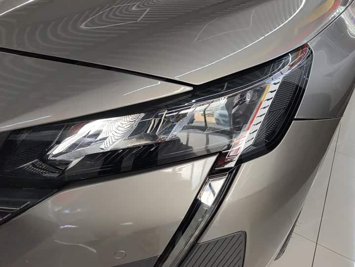 Peugeot 408, 2023 — фото 5 из 9