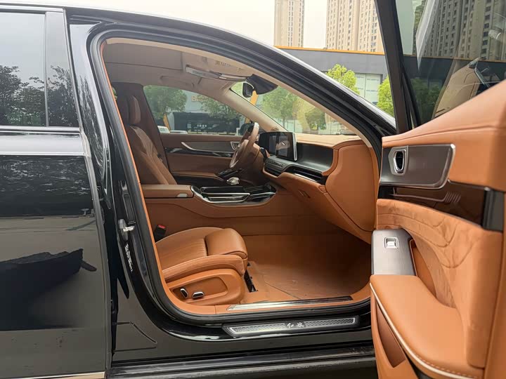 Hongqi H9, 2024 — фото 7 из 9