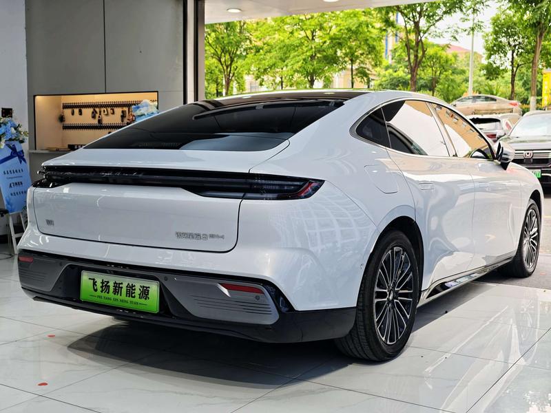 Geely Galaxy Starshine 8 EM-i, 2025 — фото 7 из 11