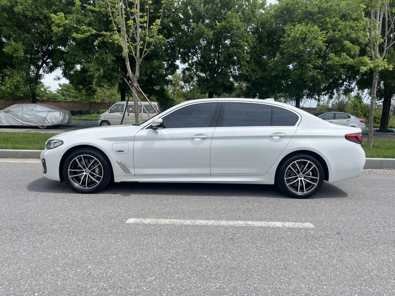 BMW 5 Series Hybrid, 2021 — фото 4 из 12
