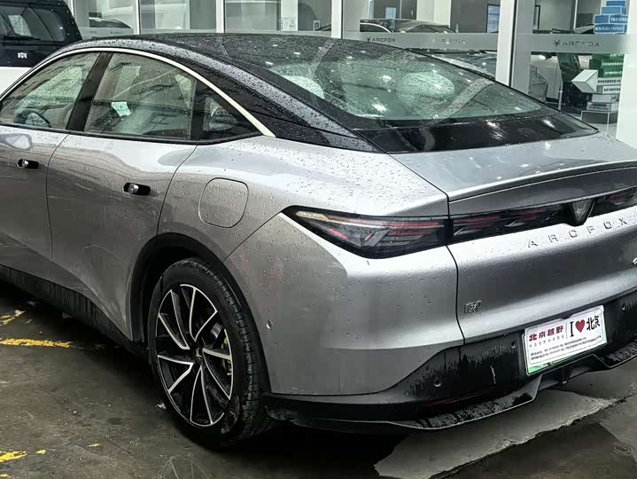 BAIC Arcfox Alpha S5, 2025 — фото 7 из 9