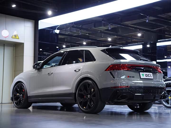 Audi RS Q8, 2023 — фото 5 из 9