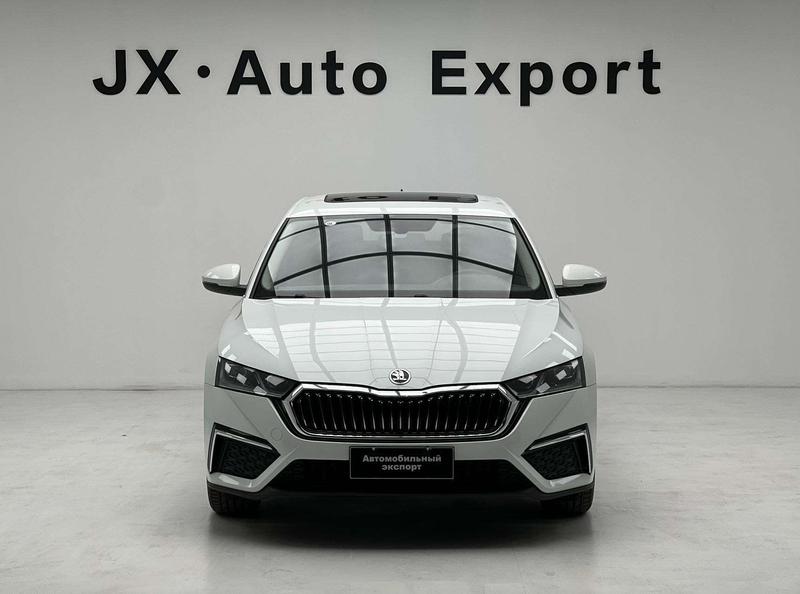 Skoda Octavia Pro, 2023 — фото 2 из 12