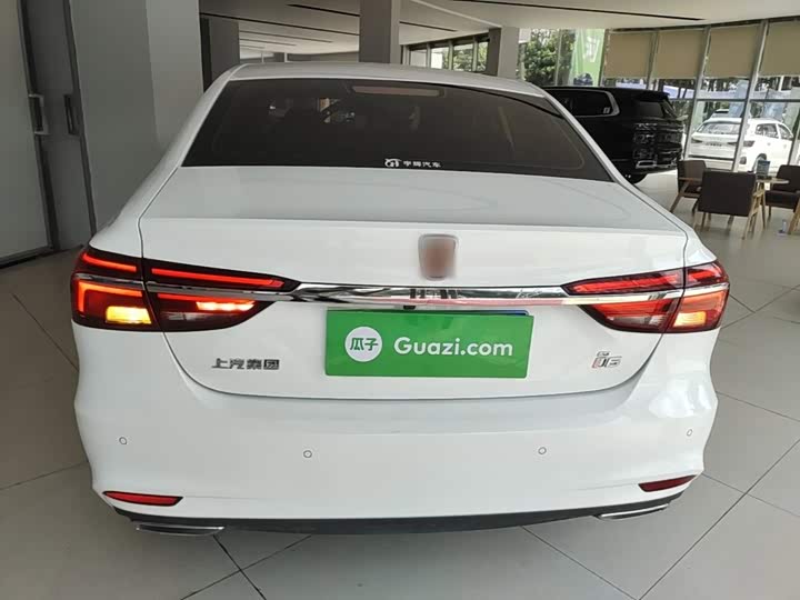 Roewe i6, 2022 — фото 6 из 9