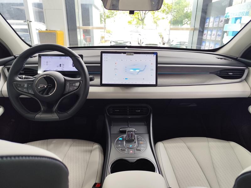 BYD Seal 05 DM-i Hybrid, 2024 — фото 7 из 11