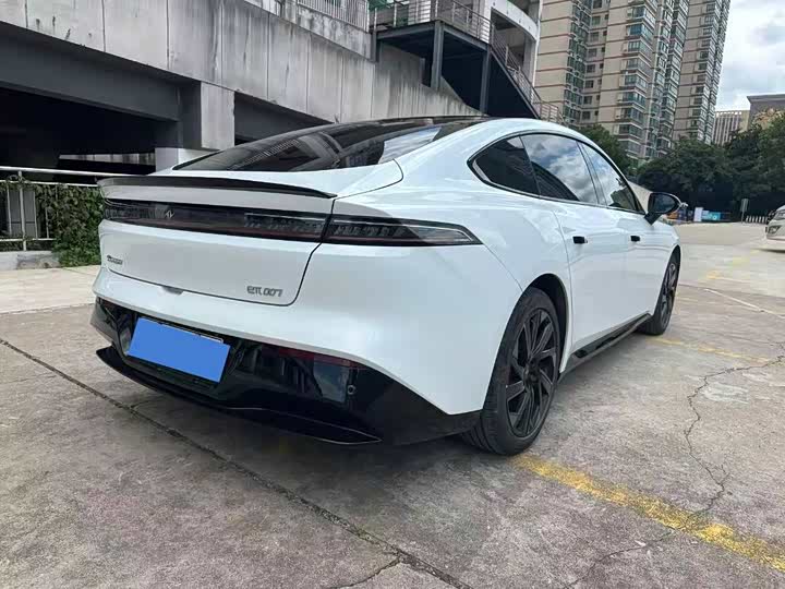Dongfeng Yipai eπ 007, 2024 — фото 8 из 9