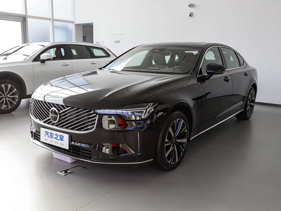 Volvo S90, 2026 — купить в Калуге под ключ