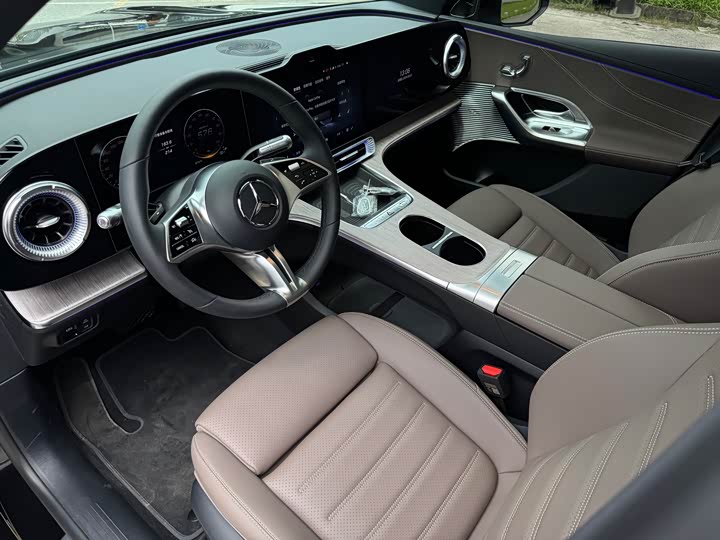 Mercedes-Benz GLC-Class Hybrid, 2026 — фото 8 из 9
