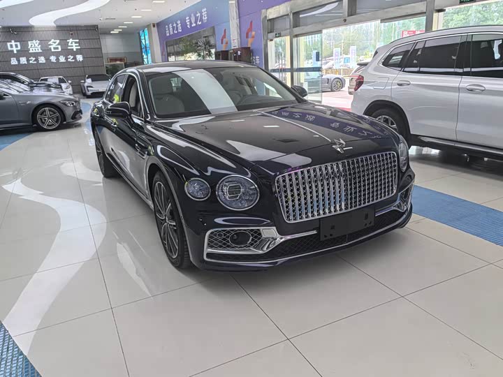 Bentley Flying Spur, 2022 — фото 2 из 9