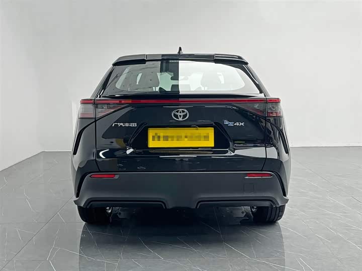 Toyota bZ4X Platinum, 2026 — фото 5 из 9
