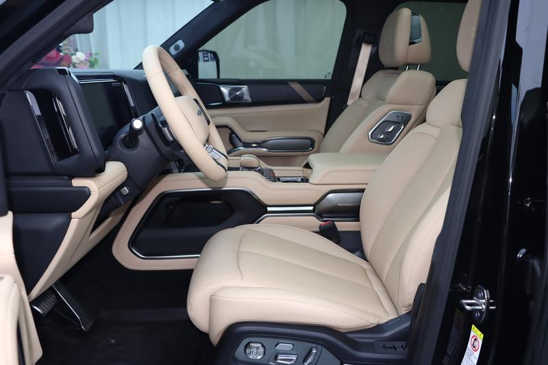 BYD FangChengBao Leopard 8, 2025 — фото 9 из 12