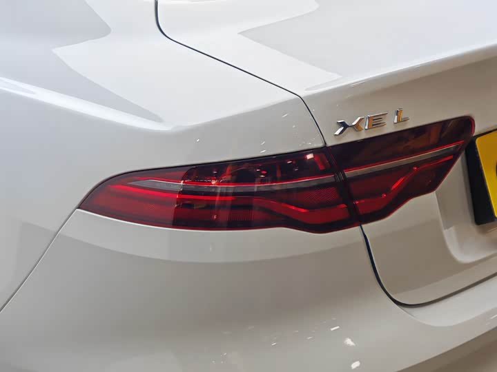 Jaguar XE L, 2022 — фото 8 из 9