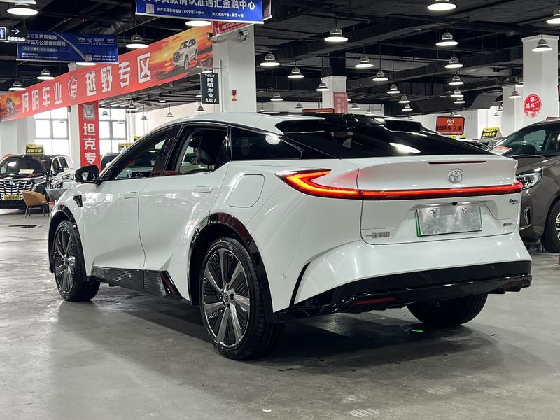 Toyota bZ5, 2025 — фото 4 из 12