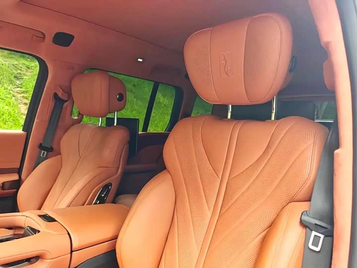 BYD Yangwang U8, 2023 — фото 5 из 9