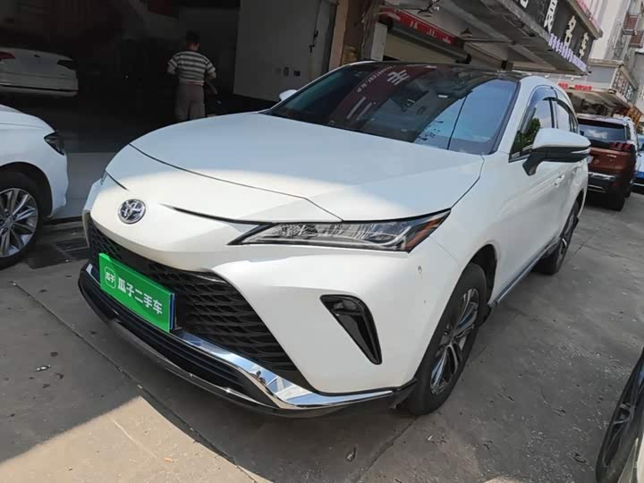 Toyota Venza, 2023 — фото 2 из 9