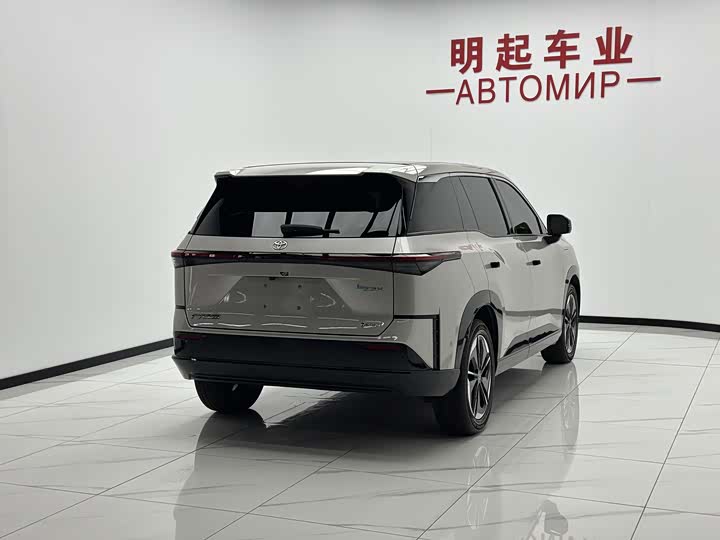 Toyota bZ3X, 2025 — фото 8 из 9