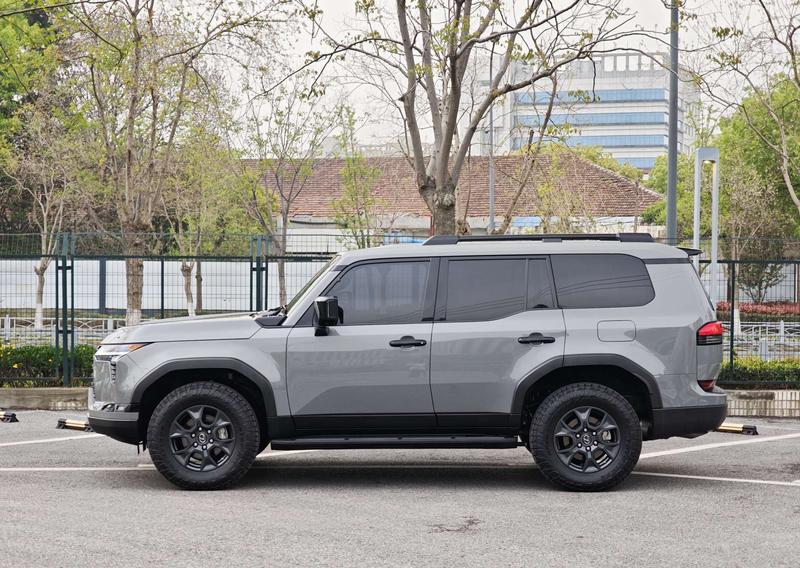 Lexus GX, 2024 — фото 4 из 12