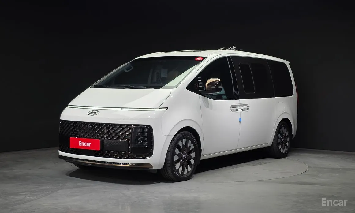 Hyundai Staria, 2022 — купить в Липецке под ключ