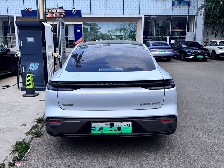 Geely Galaxy Starshine 8 EM-i, 2025 — фото 4 из 9