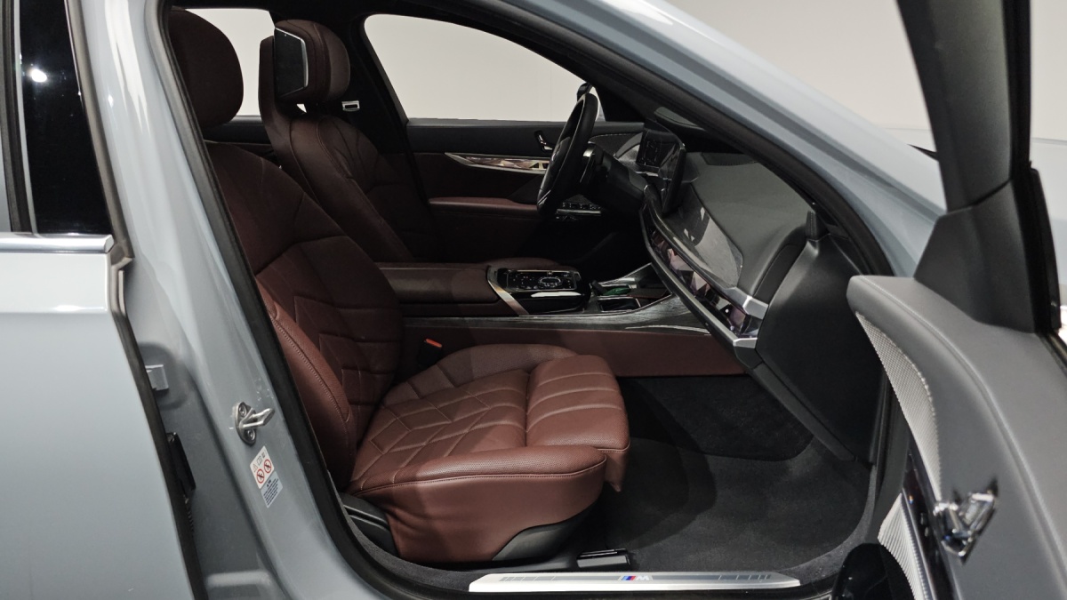 BMW 7 Series, 2023 — фото 12 из 12