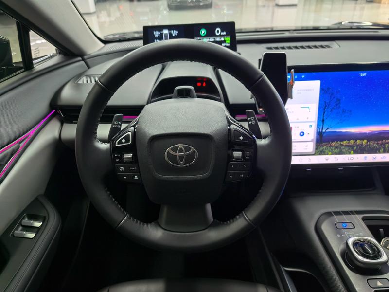 Toyota bZ5, 2025 — фото 8 из 12