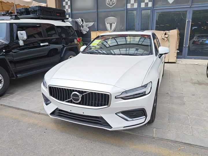 Volvo S60, 2025 — купить в Перми под ключ