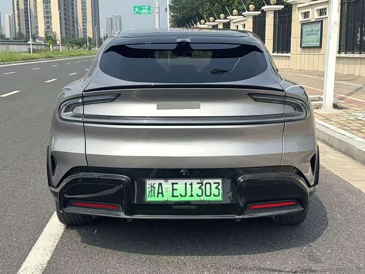 Xiaomi YU7, 2025 — фото 5 из 9