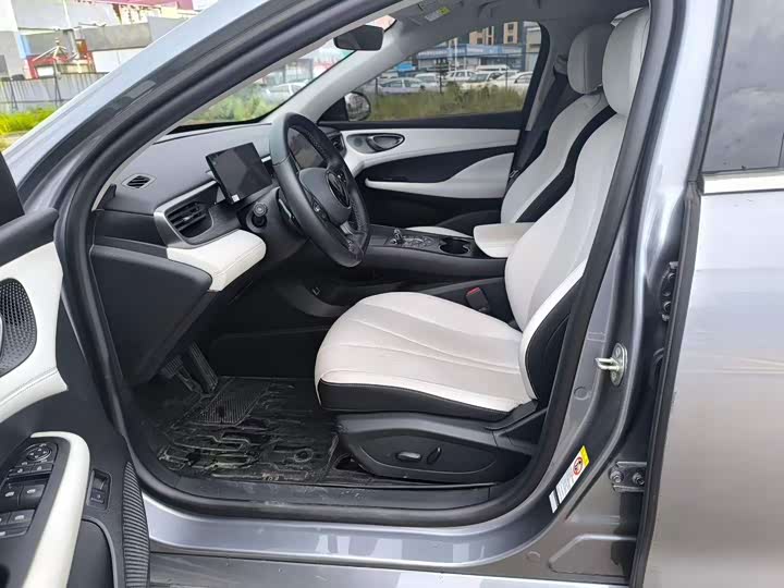 BYD Seal 05 DM-i Hybrid, 2024 — фото 8 из 9