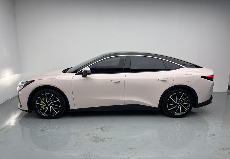BAIC Arcfox Alpha S5, 2024 — фото 4 из 12
