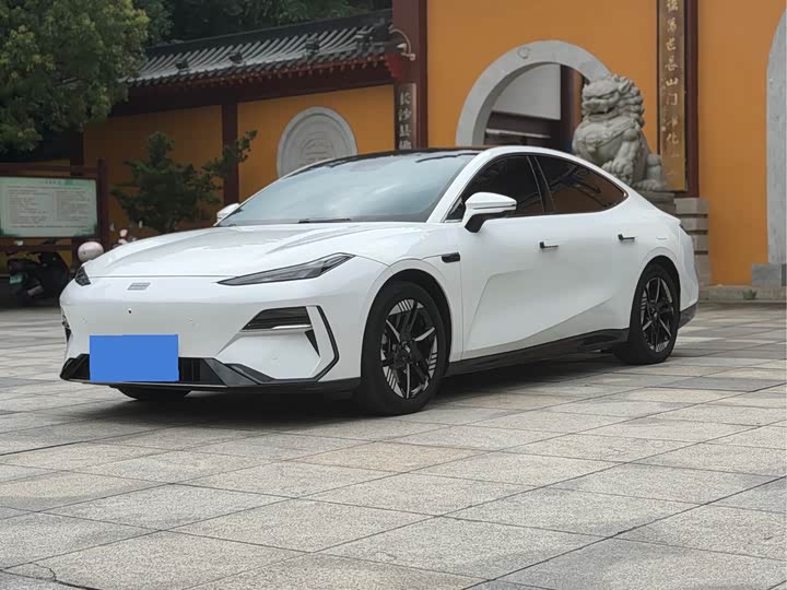 Geely Galaxy E8, 2025 — купить в Смоленске под ключ