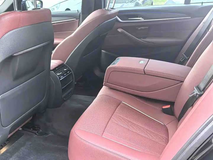 BMW 5 Series, 2022 — фото 6 из 9