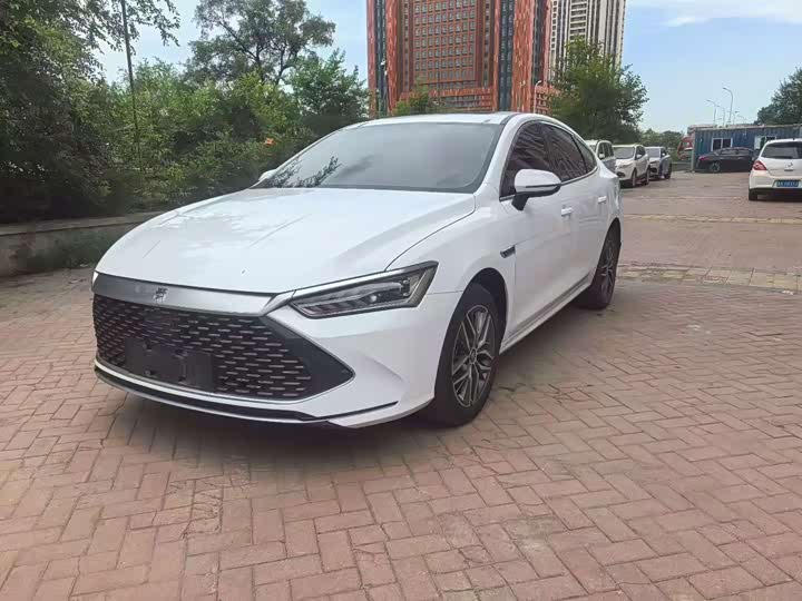 BYD Qin Plus, 2023 — фото 3 из 9