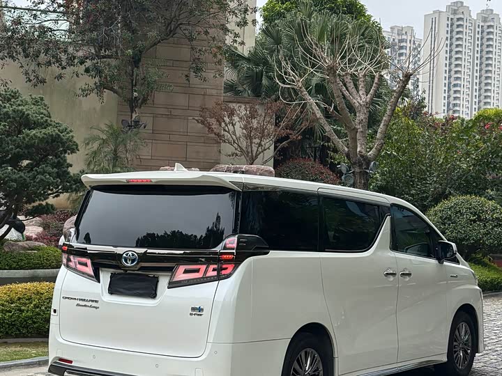 Toyota Vellfire, 2022 — фото 9 из 9