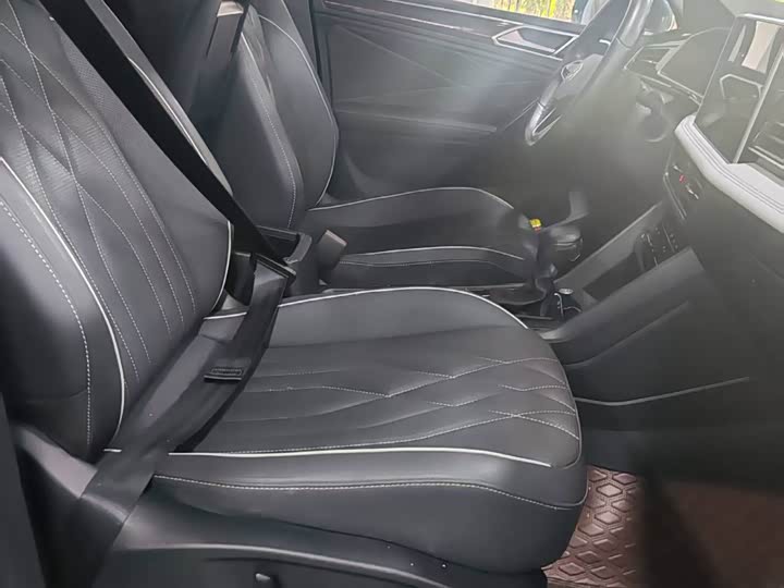 Volkswagen Tiguan L Pro, 2023 — фото 9 из 9