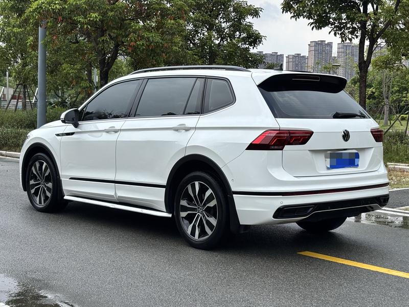 Volkswagen Tiguan L Pro, 2022 — фото 4 из 11