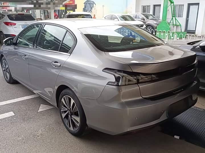 Peugeot 408, 2023 — фото 5 из 9