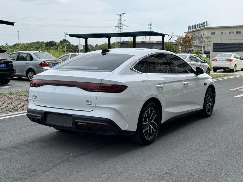 BYD Qin L, 2025 — фото 6 из 10
