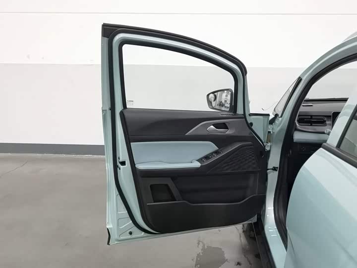 Geely Geometry E Firefly, 2023 — фото 8 из 9