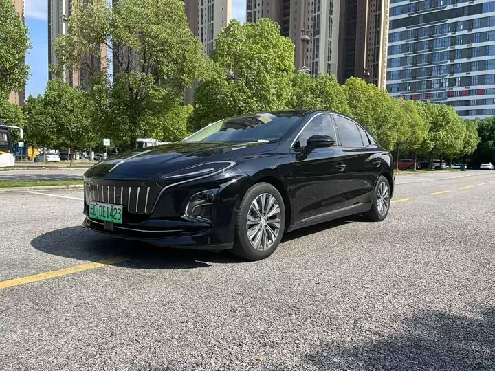 Hongqi E-QM5, 2022 — купить в Ульяновске под ключ