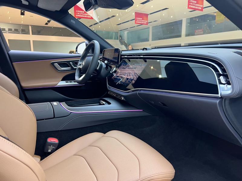 Mercedes-Benz E-Class Hybrid, 2025 — фото 10 из 12