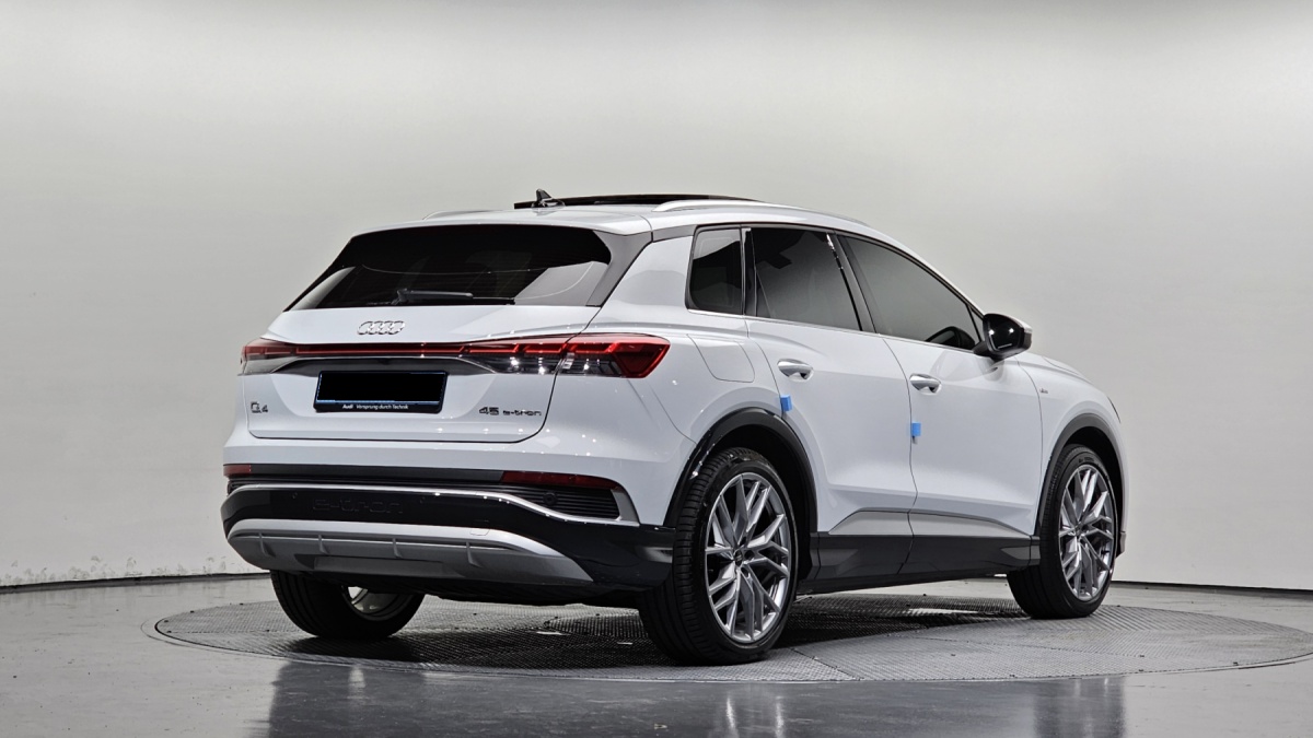 Audi Q4 e-tron, 2025 — фото 2 из 12