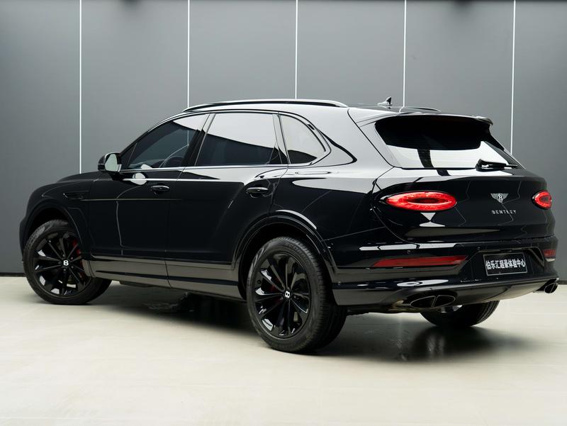 Bentley Bentayga, 2024 — фото 3 из 12