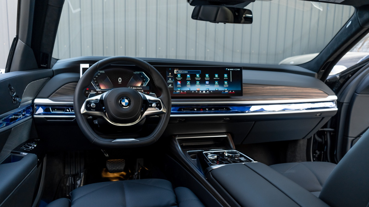 BMW 7 Serii, 2025 — фото 5 из 10