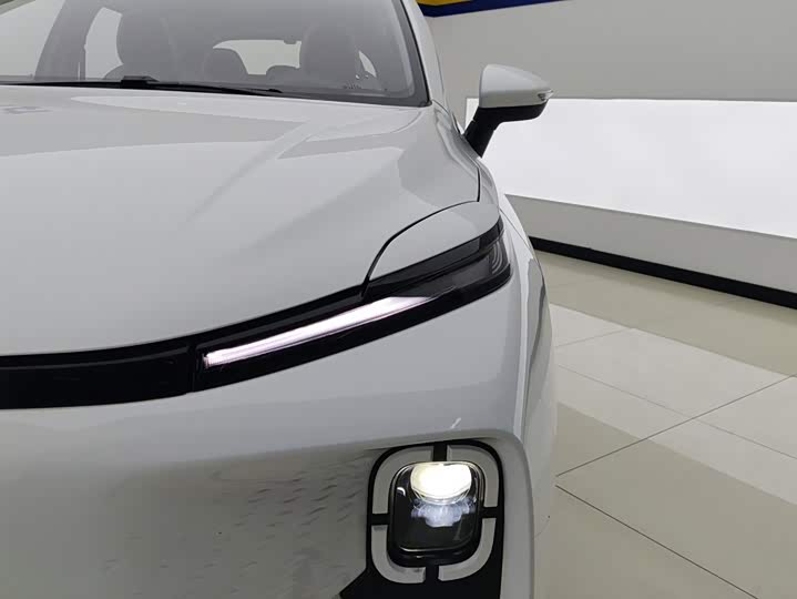 Geely Geometry E Firefly, 2023 — фото 5 из 9